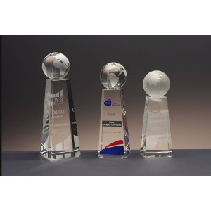 Trofeo de cristal con bola del mundo | Trofeo torre de cristal