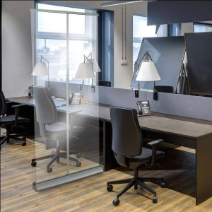 Mampara Antivirus para Oficina Deluxe | Banner Transparente 2