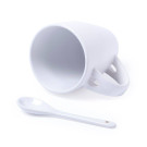 Taza blanca con cuchara