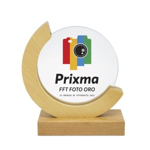 Trofeo circular de cristal y madera