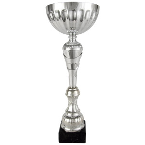 Copa deportiva plateada con columna calada