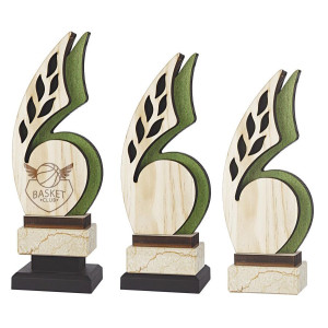 Trofeo hoja de madera con fondo verde