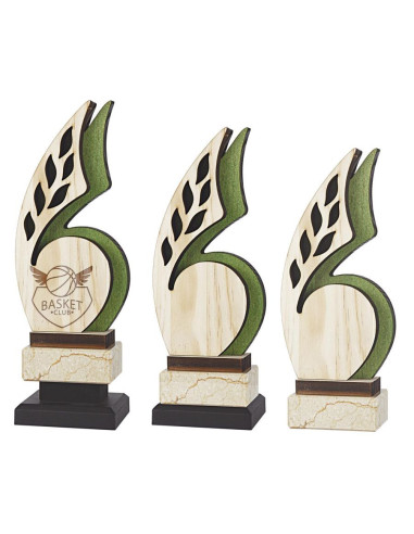 Trofeo hoja de madera con fondo verde