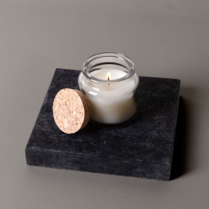 Vela de cera vegetal con tapa de corcho 2