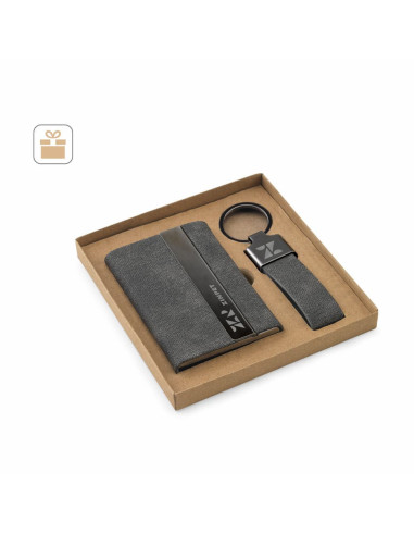 Set de tarjetero y llavero de metal y poliéster reciclado