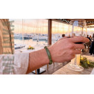 Pulsera ajustable de cuerda con placa metálica