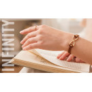 Pulsera con símbolo de infinito dorado